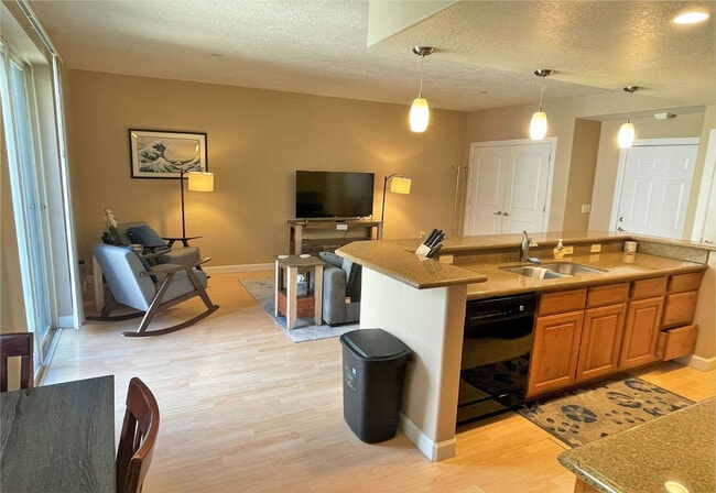 Photo - 606 W S Temple St Unit ID1389252P