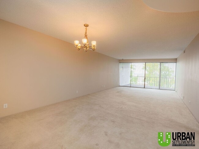 Photo - Spacious 2 Bedroom, 2 Bath Condo with Mode...