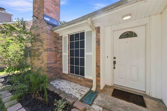 22715 Braken Manor Ln