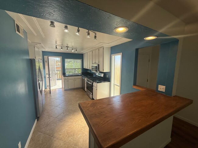 Photo - Available Now! Beautiful 2 Bed / 2 Bath Condo in Scripps Ranch