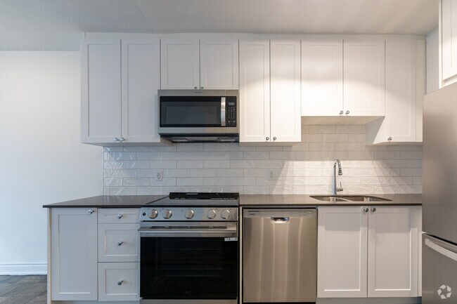 Building Photo - 1150 Kingston Rd