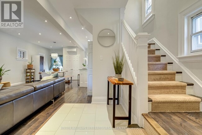 Photo - 630 Runnymede Rd