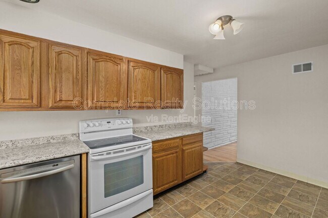 Photo - 231 Emerling Dr