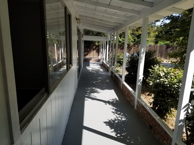 Photo - 220 Sherman Dr