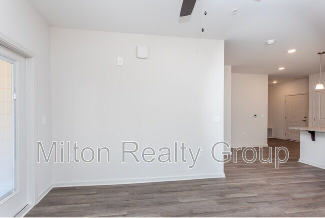 Photo - 210 Grove Cir Unidad APT. 103