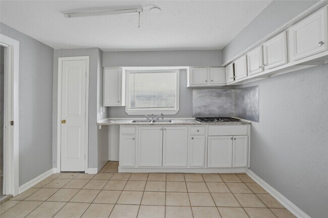 Photo - 6700 Avenue S Unit D