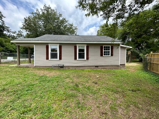 Photo - Updated 3/1 House in South Rome- $995