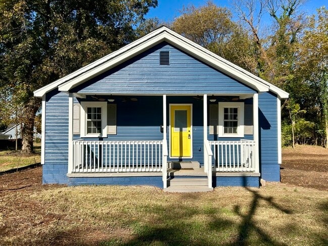 Photo - 217 Skyland Ave