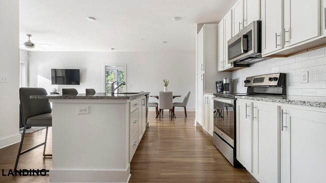 Photo - 5209 Craftsman Dr Unit 700-300