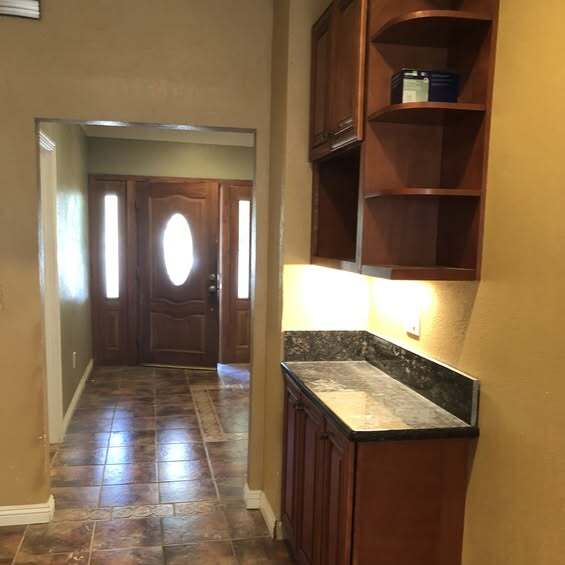 Photo - 738 W 9th St