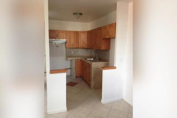 49 W Main St