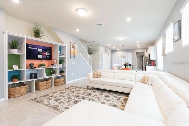 7243 Oak Hammock Dr