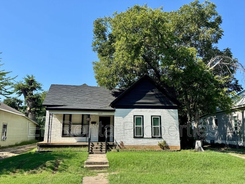 Photo - 1313 Clinton Ave