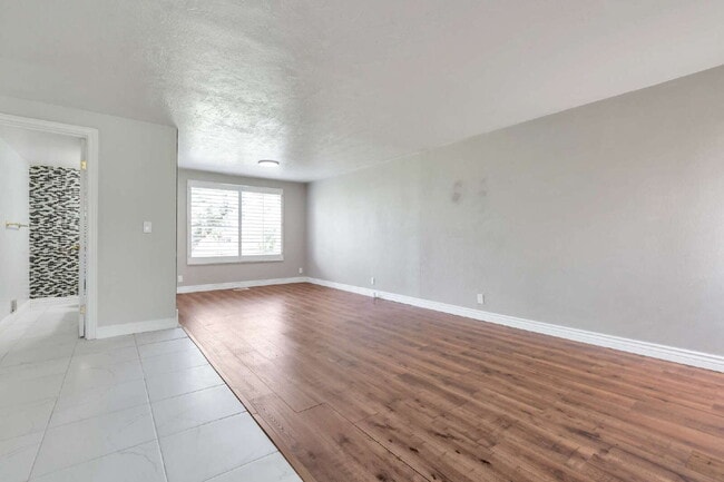 1260 Norwalk Rd