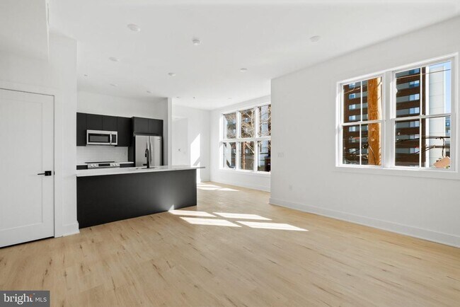 Building Photo - 1221 N 4th St Unit 20