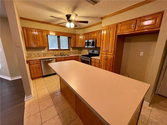 Photo - 6300 Creel Rd