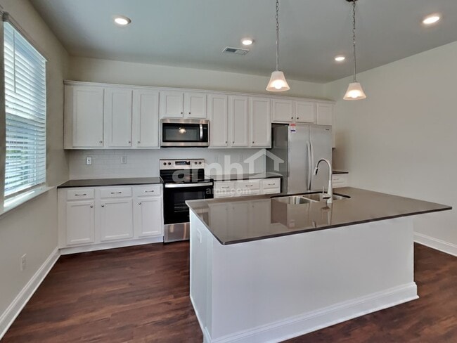 Photo - 564 Rivermist Dr