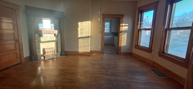 Photo - 2517 Olive St