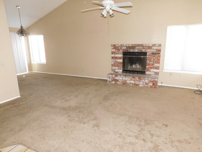 Photo - Gorgeous 3 Bed 2 Bath House in a Great Neighborhood