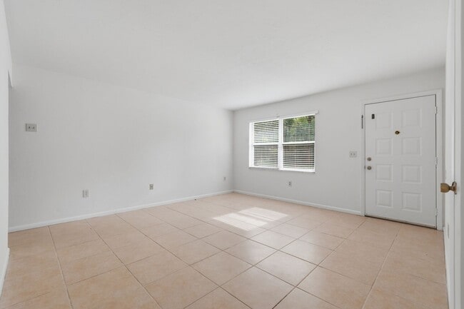 Photo - 2 Bedroom, 2 Bath House in Palmetto Woods!