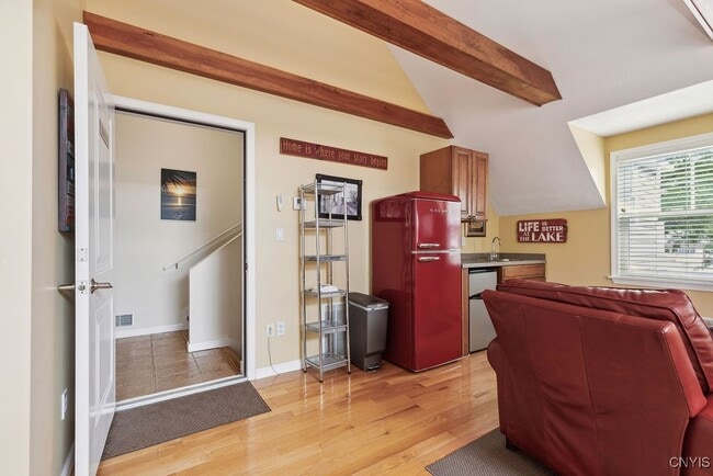 Building Photo - 39 Jordan St