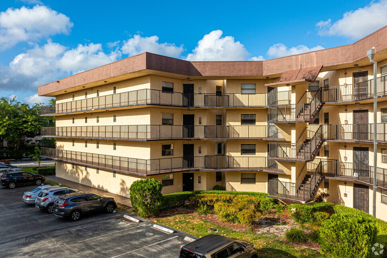 Condominios Plantation Club - Plantation Club Condominiums