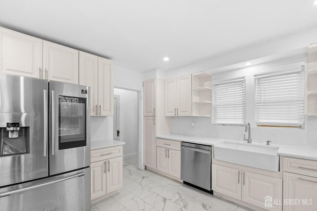 Photo - 339 Plainsboro Rd