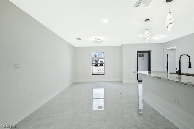 Photo - 3413 27th St SW