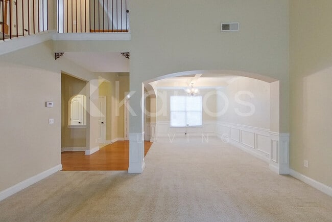 Photo - 912 Golden Bell Ln