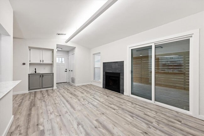 Building Photo - 3609 Leafield Dr Rental