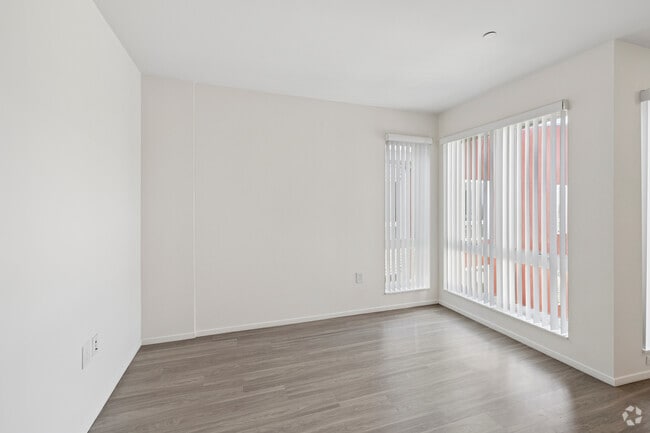 3BR, 2BA - 1,100SF - Dining Room