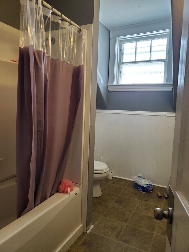 Photo - 70-72-74 Alexander St, New Glasgow, NS Unit 70C