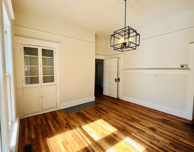 Photo - 82 Hanover St
