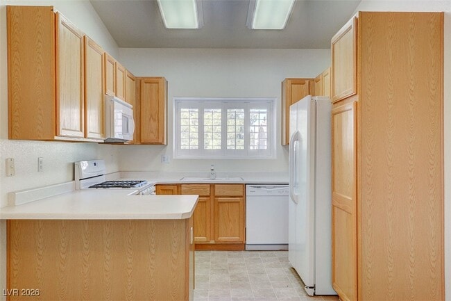 Photo - 7450 S Eastern Ave Unidad 2003