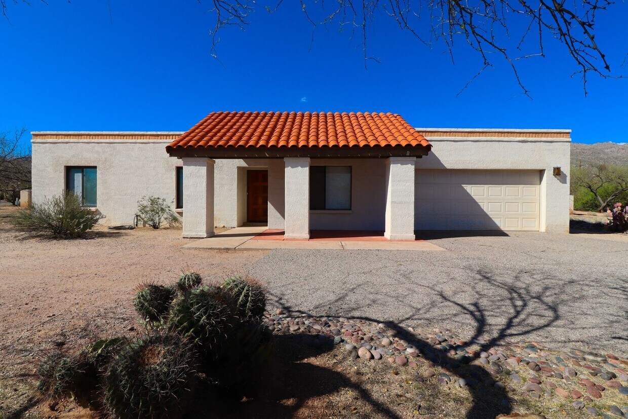 3 Bedroom, 2.5 Bath - 3 Bedroom, 2.5 Bath