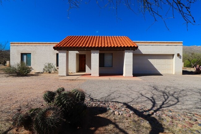 3 Bedroom, 2.5 Bath - 3 Bedroom, 2.5 Bath House