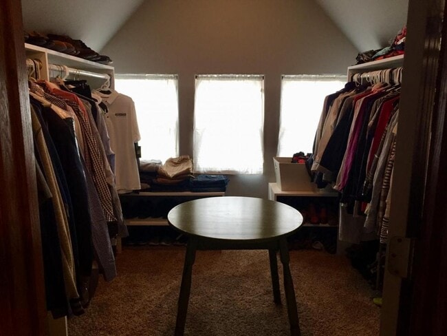 Photo - 4623 Douglas St