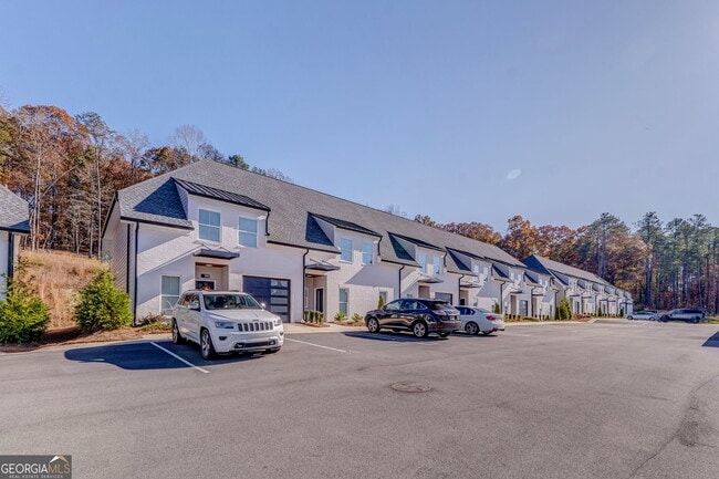 Photo - 79 Chateau Dr SE