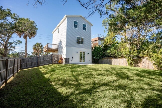 Photo - 524 Arricola Ave