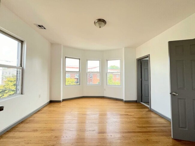 Photo - 65 Hawkins St Unit 2