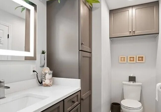 Photo - 842 Towercrest Dr House