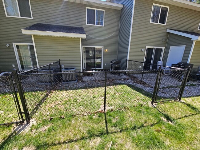 Photo - 3843 Vale Dr
