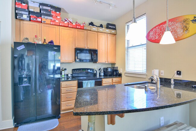 Photo - 650 S Mill St Unidad 117