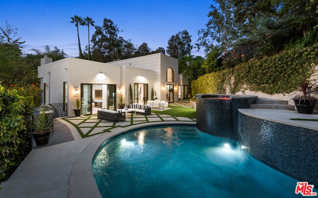 Photo - 9332 Hazen Dr