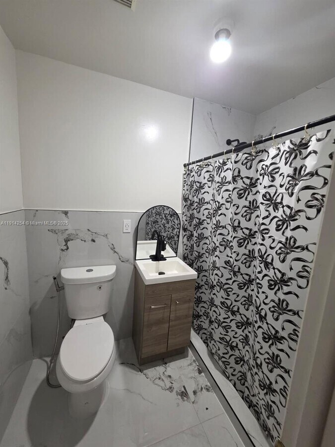 Photo - 2970 SW 17th St