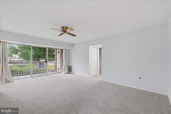 Photo - 1923 Wilson Ln Unit 201