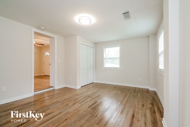 2420 Christian Cir SE