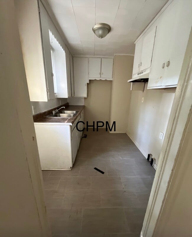 Photo - 414 W Baptist St