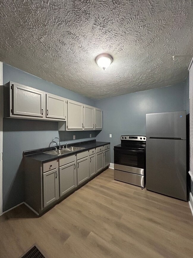 Building Photo - Unique 3-Bedroom, 2-Bathroom Home with Mother-In-Law Suite – $1,600/Month