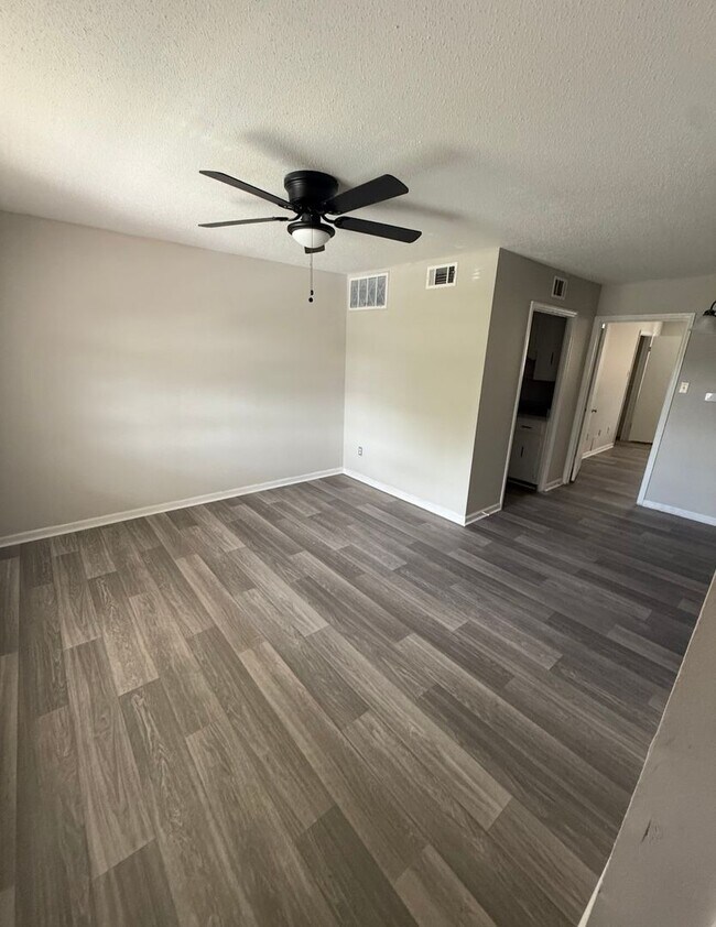 Photo - West Rock Gardens Apartments